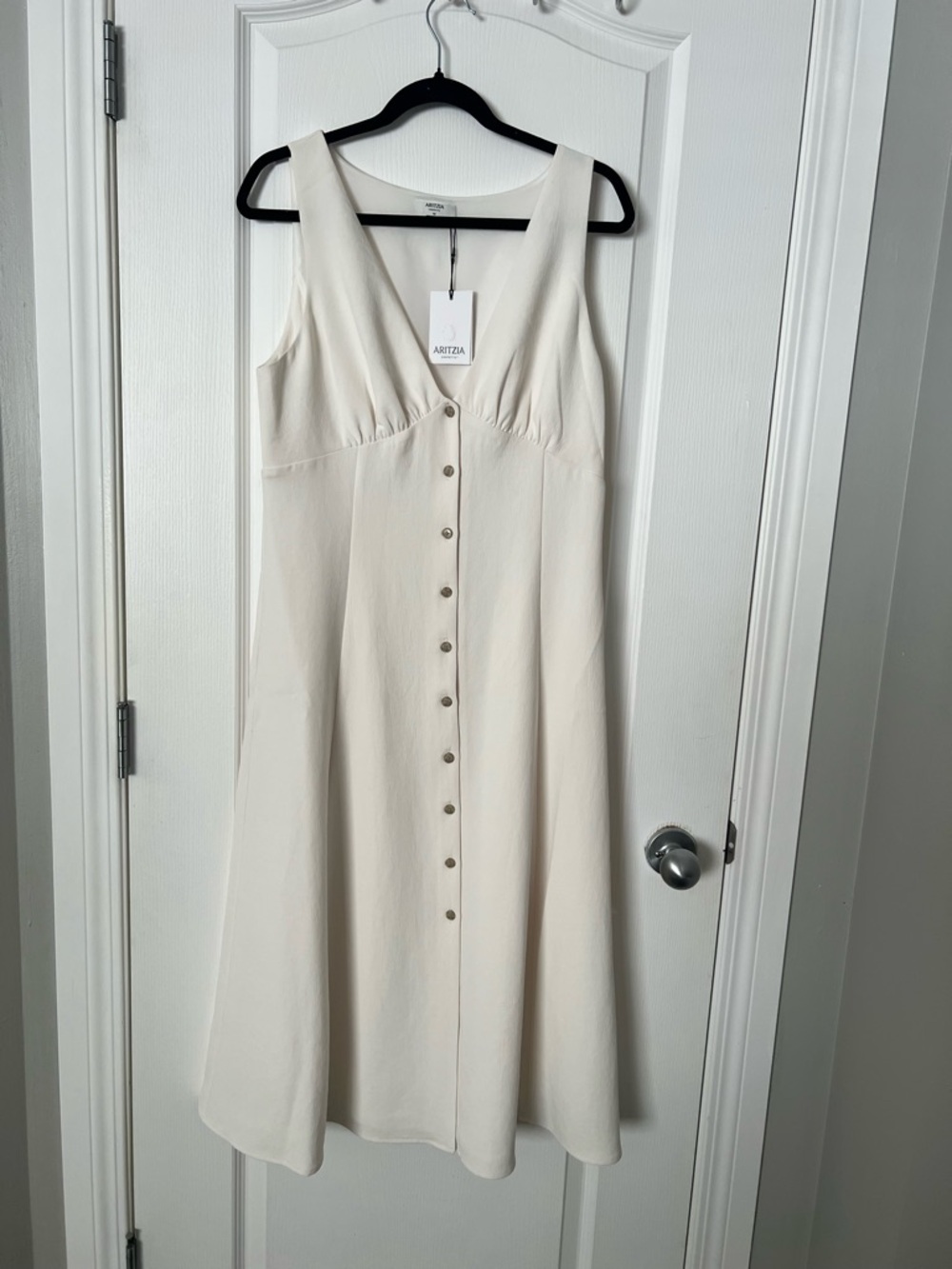 Aritzia Pagoda Button-Front Sleeveless Midi Dress in light birch